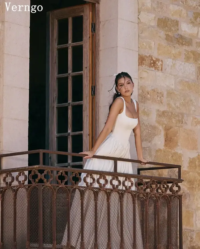 Robe de mariée Verngo en coton satiné avec décolleté Mon Amour et soutien-gorge intégré pour futures mamans et événements formels