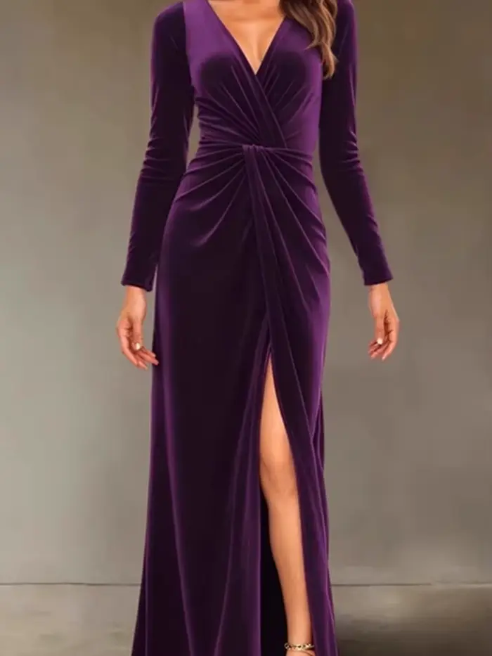Robe de soirée en velours pour femme coupe régulière en A col V et manches longues pour occasion élégante