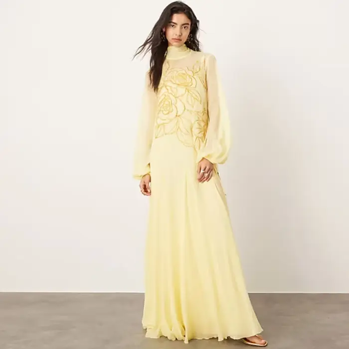 Robe de soirée en mousseline de soie jaune exquise