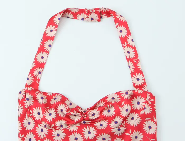 Robe d'été femme en polyester rouge à motifs marguerite col cœur sans manches mini trapèze pour occasions spéciales