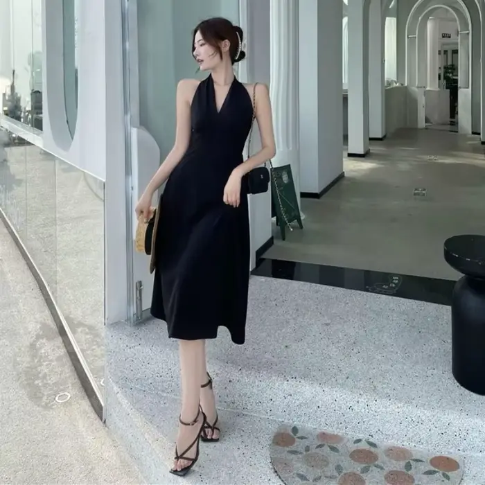 Robe mi-longue à col licou pour femme élégante et décontractée style coréen chic et tendance pour les vacances d'été et autres occasions spéciales
