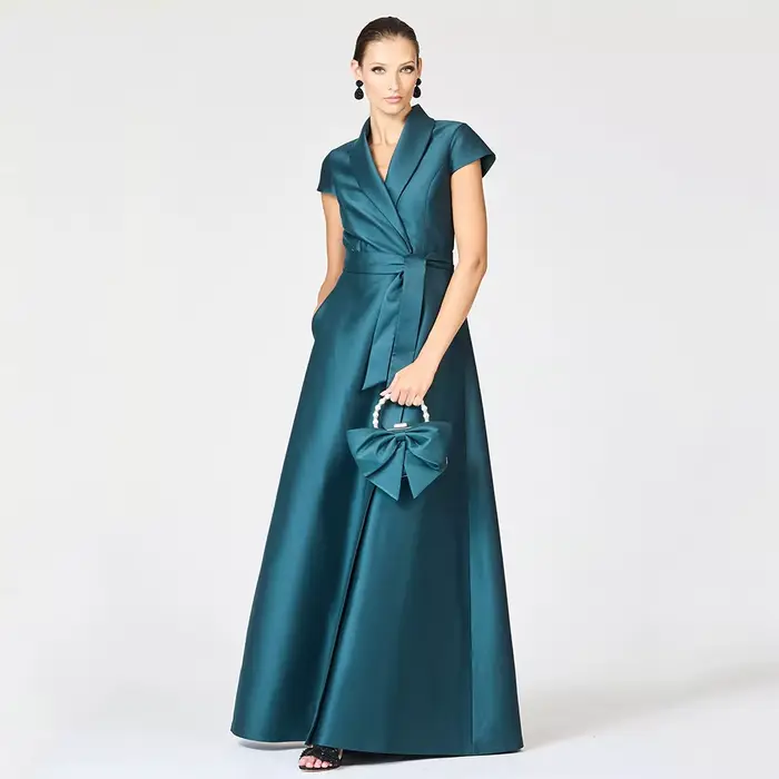 Robe de Soirée Moderne Personnalisée pour la Mère de la Mariée