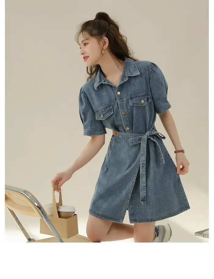 Robe en denim bleu Xgoth style preppy pour femme avec boutonnage simple et coupe amincissante pour printemps et été