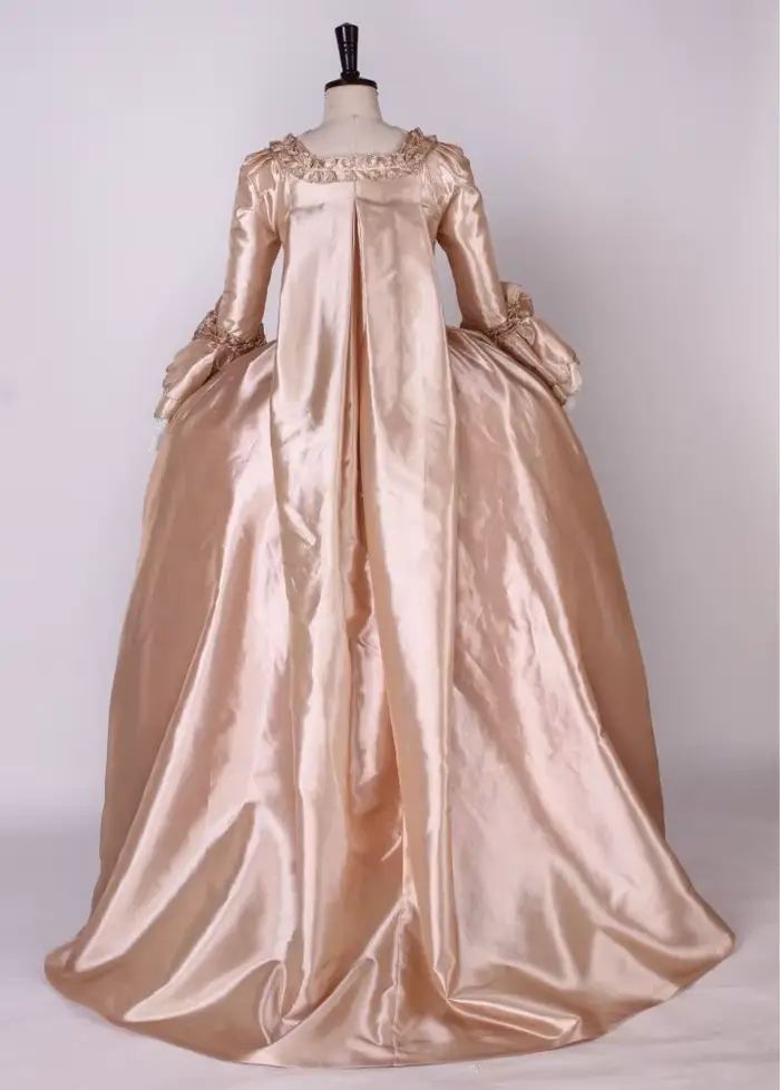 Robe rose de style Marie Antoinette