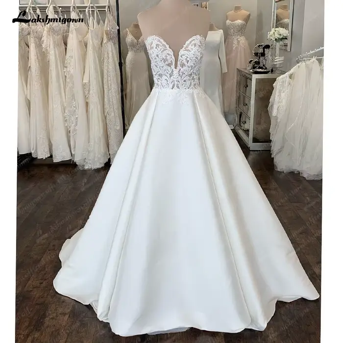 Robe de mariée simple coupe trapèze en satin blanc, longue, pour la plage, sans manches, décolleté c