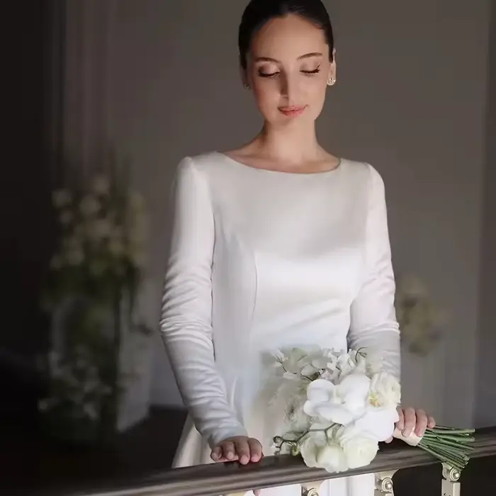 Robe de mariée longue trapèze blanche personnalisée