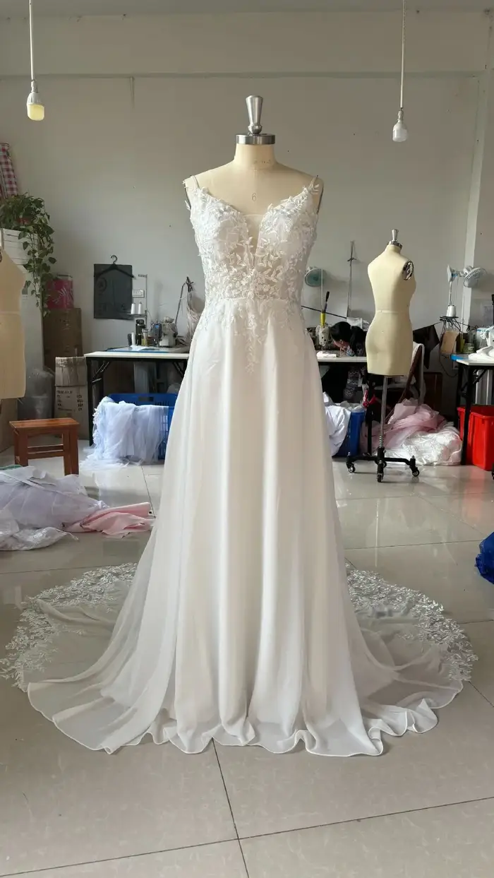Robe de mariée française à bretelles