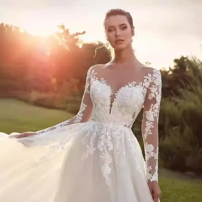 Robe de mariée légère à manches longues