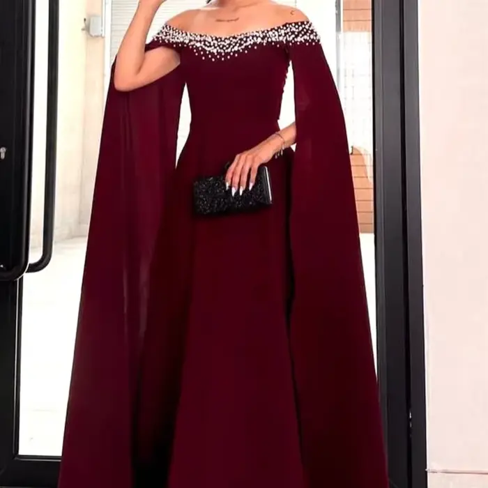 Robe de soirée personnalisée bordeaux avec train de la cour, perles perlées, sans bretelles, pour soirées officielles, Quinceañera et mariages