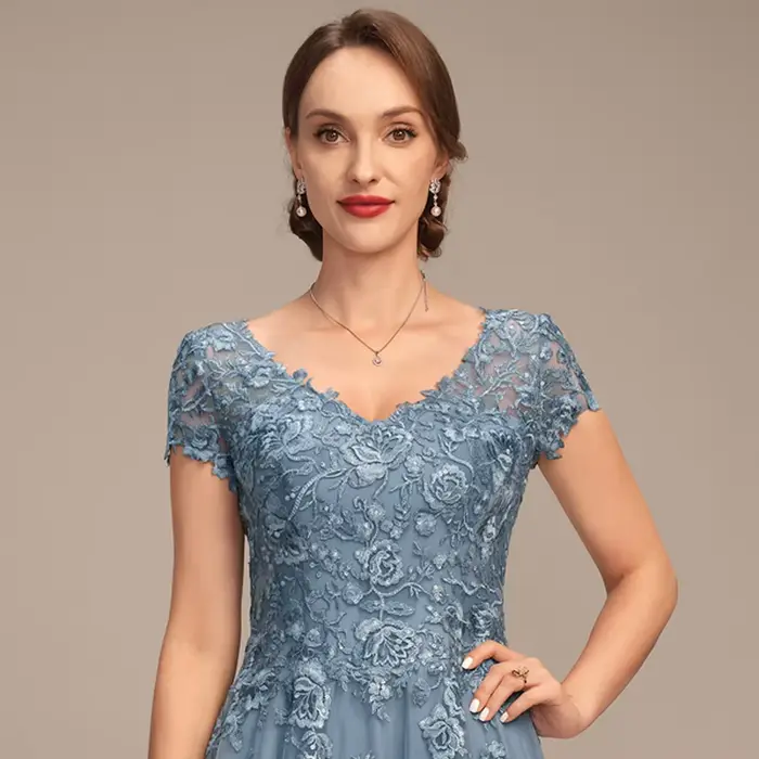 Robes de mariée sans bretelles à manches courtes pour femmes