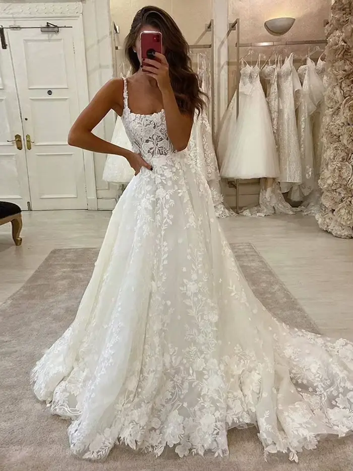 Robe de Mariée de Princesse Personnalisée avec des Appliques en Dentelle