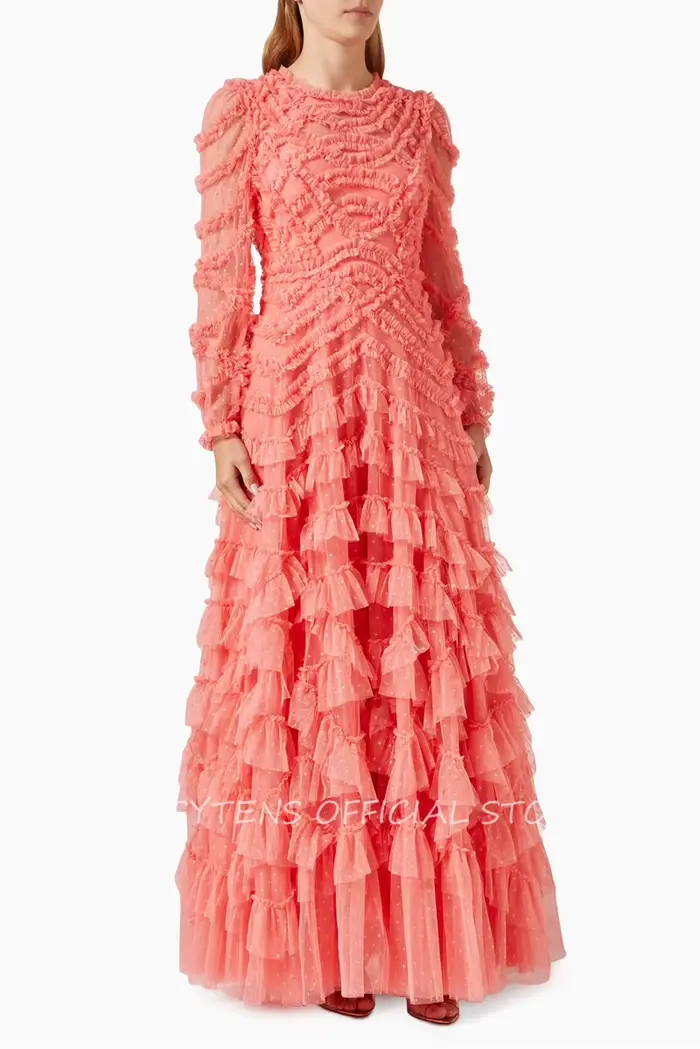 Robe de soirée à pois roses