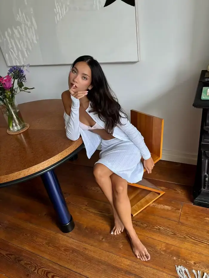 COUCOU Robe mi-longue chic noire et blanche style American Girl, en pur coton bicolore avec nœud
