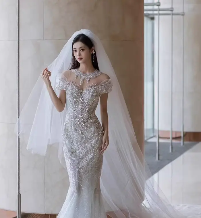 Robe de mariée française en queue de poisson