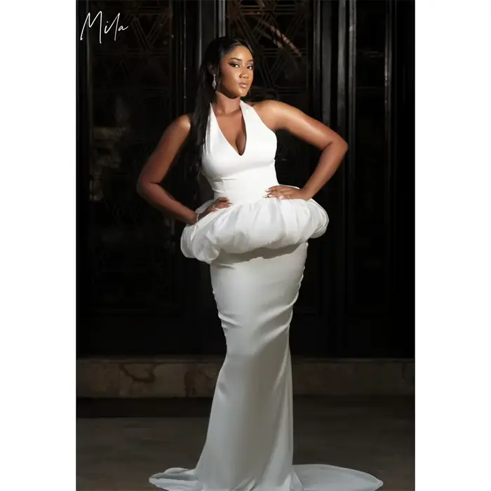 Mila blanc sirène robe de soirée de mariage personnalisé licou cou sans manches robes de soirée Cour