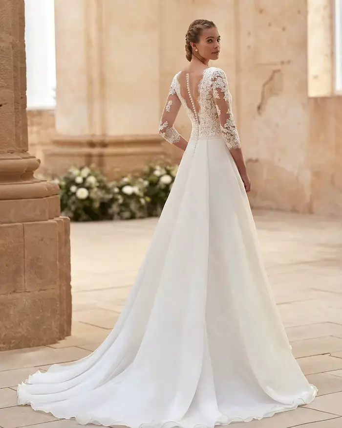 Robes de mariée magnifiques personnalisées en dentelle blanche