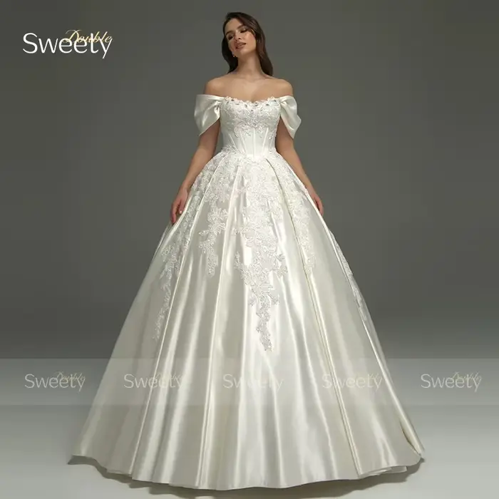 Robe de mariée en satin avec dentelle brodée, ligne a, manches courtes, col bateau, personnalisée pour femmes, occasions spéciales