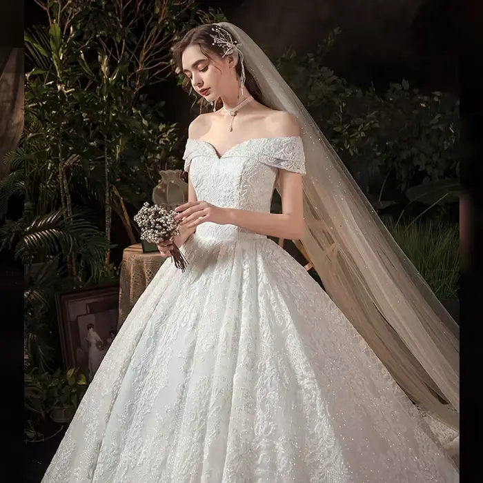 Robe de Mariée Élégante en Dentelle avec Traîne Col Bateau Luxe Occasions Spéciales Blanc Ivoire Taille Personnalisable
