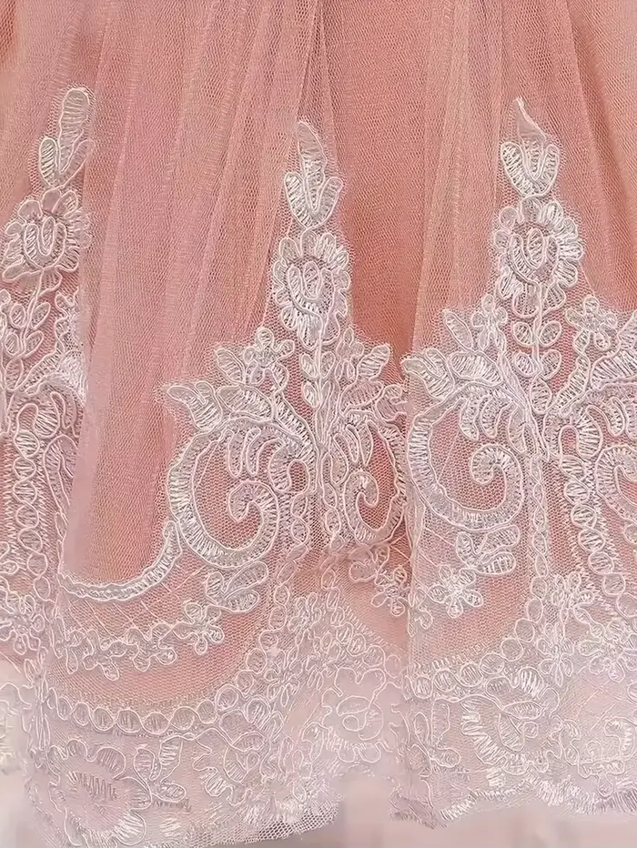 Robe de Soirée Blanche Pour Bébé Brodée de Fleurs Élégante Pour Mariages Princesse Baptême Soirée Bal De Promo