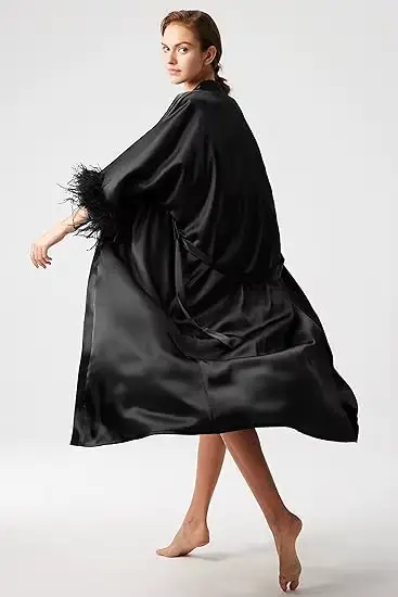 Robe de mariée longue en plumes