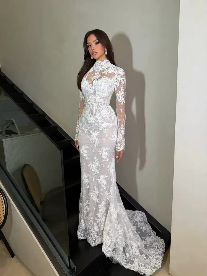 Robe de mariée sirène à col montant et manches longues