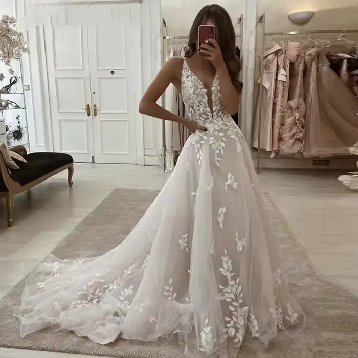 Robes de mariée personnalisées BEPEITHY sexy en dentelle coupe trapèze pour jeunes femmes françaises 2026