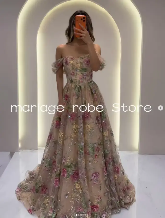 Robes de mariée scintillantes florales couleur champagne, style plage, épaules dénudées, fluides, po