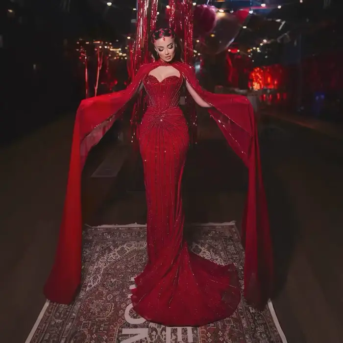 Robe de soirée sirène nue de luxe perlée avec manches cape pour femmes occasions spéciales élégantes et formelles