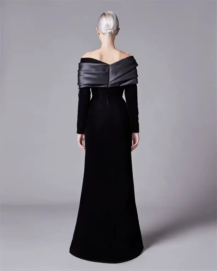 Robe de Rhfroncée en velours noir moderne