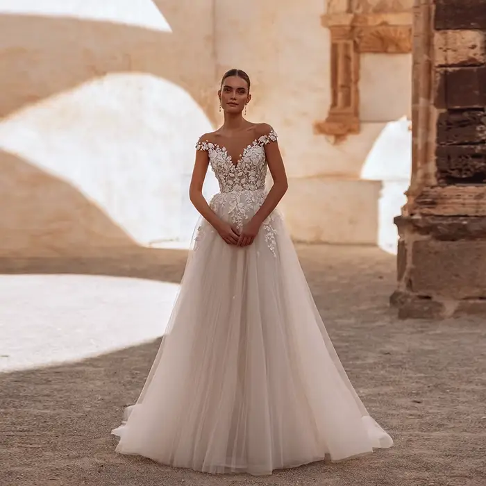 Robe de mariée de luxe coupe A-line, épaules dénudées, appliques en dentelle, en tulle, robe de mari