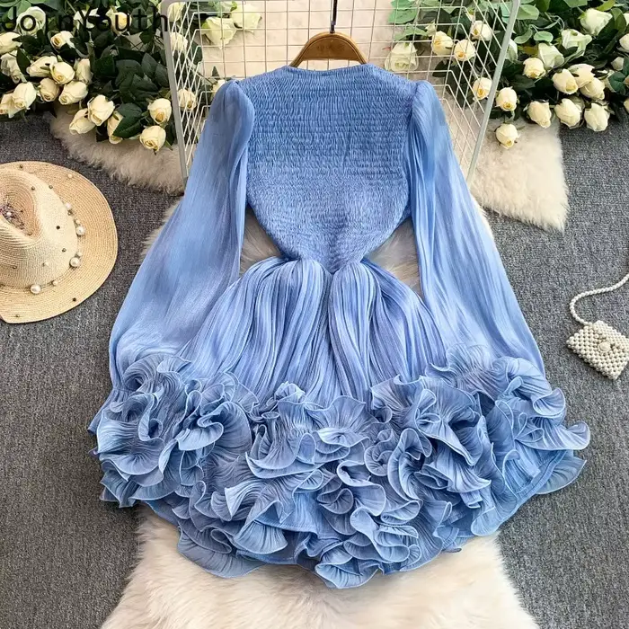 Mini robe d'été pour femme en polyester bleu rouge ou rose coupe A avec col en V et détails de plis pour silhouette élégante