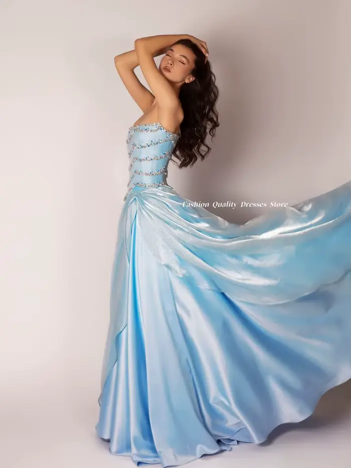 Robe de soirée de luxe bleu ciel en satin sans bretelles garnie de strass pour femmes occasions spéciales soirée officielle mariage晚会礼服蓝色绸缎无肩带镶钻女士特殊场合晚宴正式场合婚礼