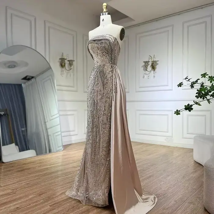 Robe Sirène en Satin Nu, Perles, Luxe et Train de Cour Personnalisée pour Femmes Occasions Spéciales