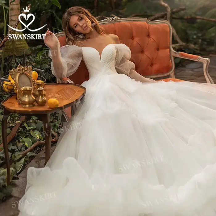 Robe de mariée romantique en forme de cœur avec manches longues et soutien-gorge intégré pour femmes enceintes et occasions spéciales