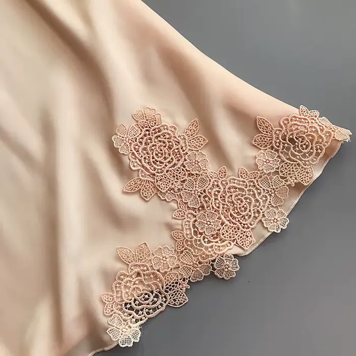 Pyjama Sexy en soie pour femmes