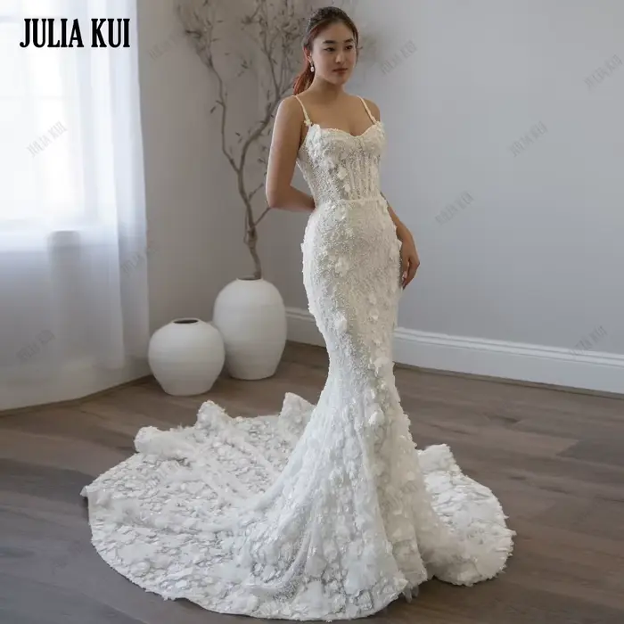 Julia Kui – robe de mariée sirène en dentelle brodée de perles, sur mesure, avec imprimés floraux 3D