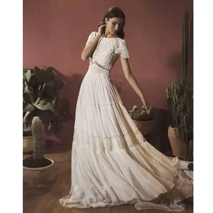 Robes de mariée bohèmes personnalisées