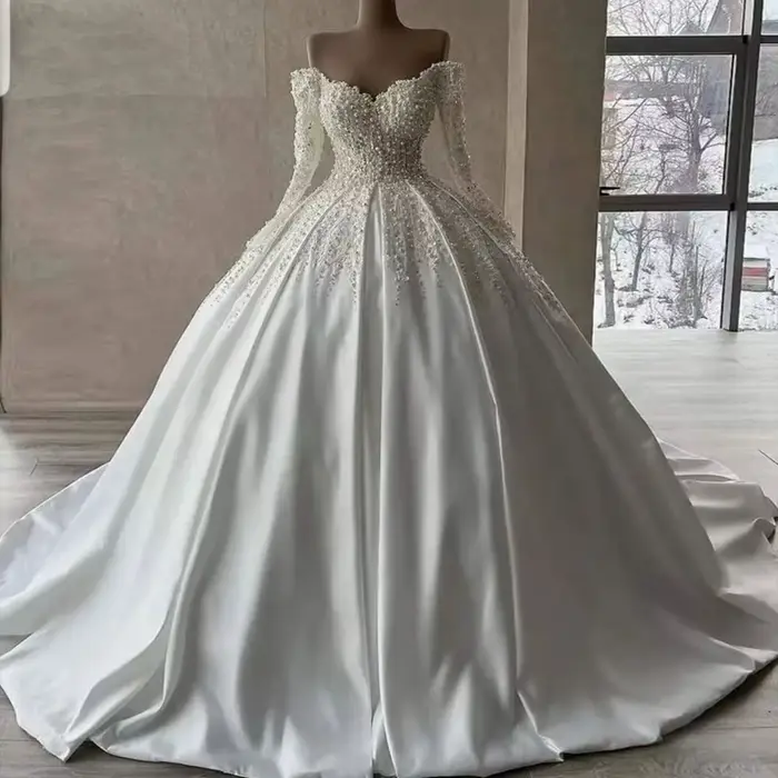 Haute Couture ivoire blanc paillettes hors de l'épaule Satin plissé robe de bal perles dos nu longueur au sol