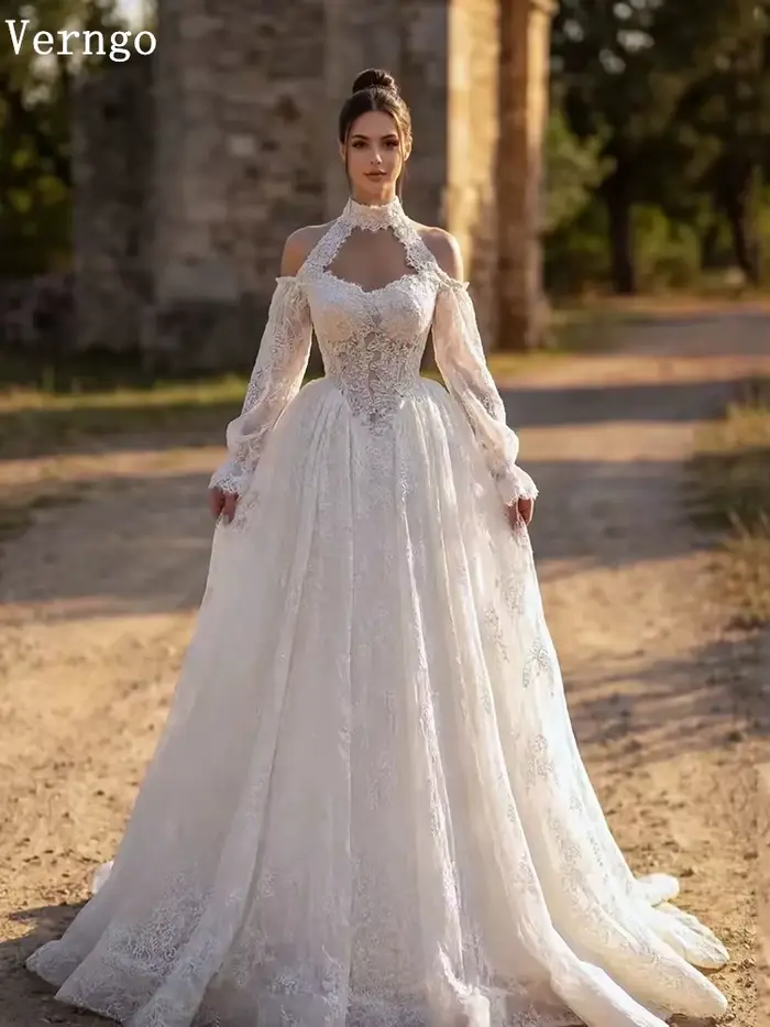 Robe de mariée de luxe Verngo en dentelle