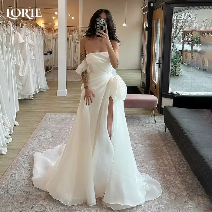Robe de mariée sirène plissée en dentelle sans manches avec dos nu et soutien-gorge intégré pour cérémonies de mariage traditionnelles et modernes, plage et campagne
