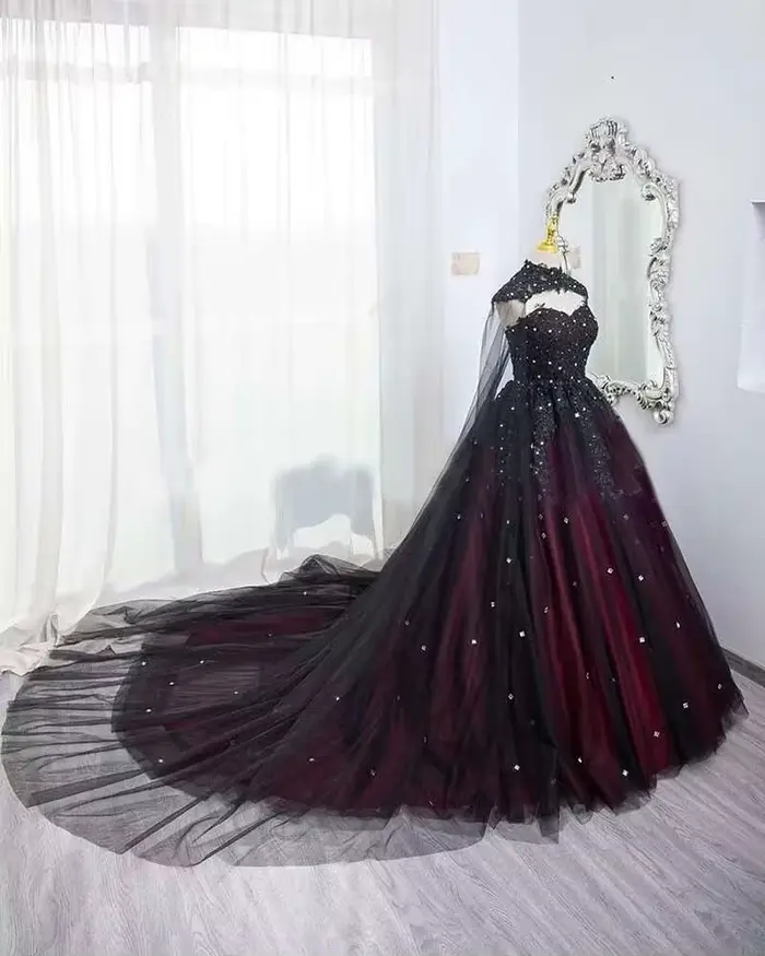 Robe de Quinceanera en polyester classique avec détails en dentelle et perles pour femmes, pour célébrer l'occasion spéciale de leur vie