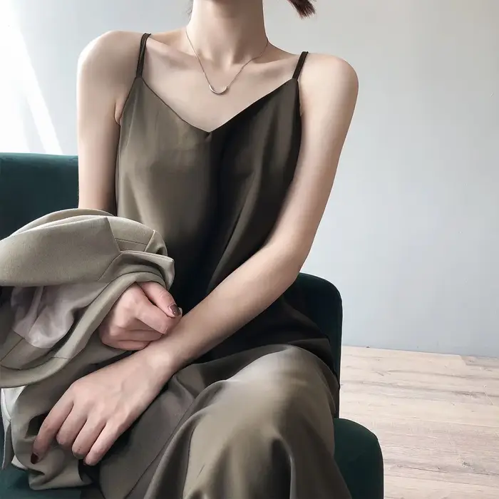 Robe longue en satin à bretelles en soie décontractée pour femmes occasions spéciales été junior