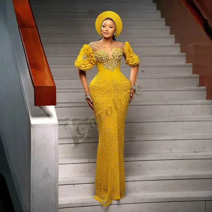 Robe de soirée Caroline colonne élégante à lacets personnalisée pour femmes occasions spéciales cocktail