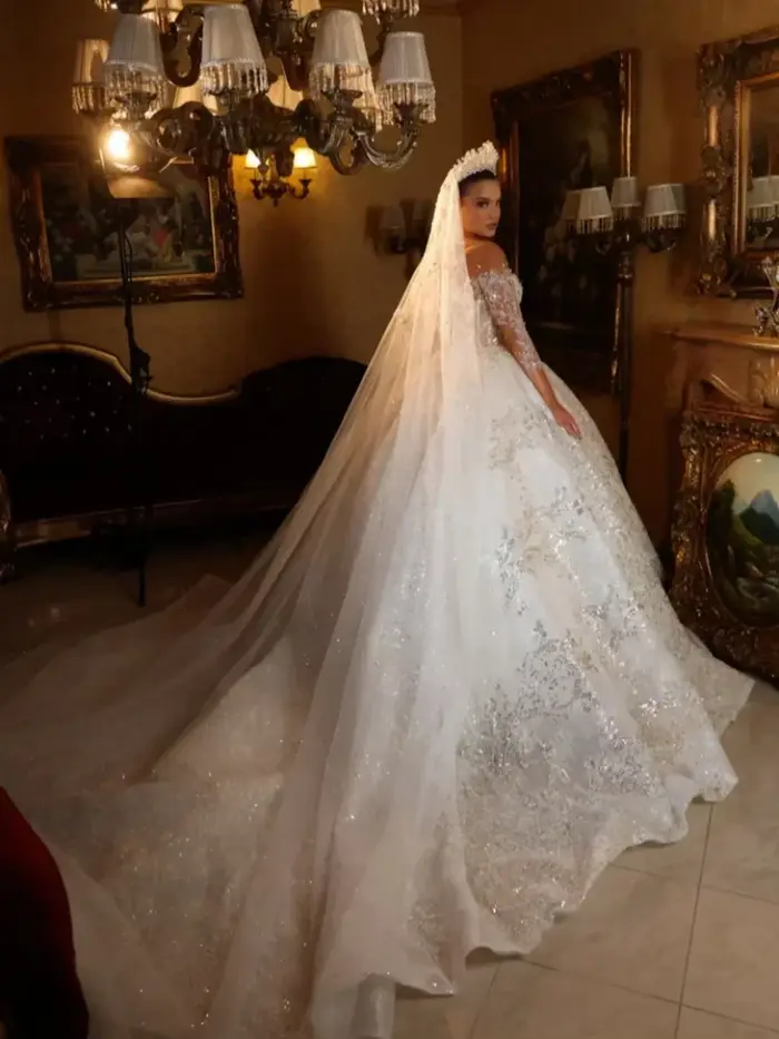 Robes de mariée de luxe personnalisées de Dubaï