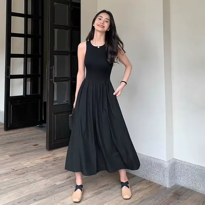 Robes longues tricotées noires pour femmes