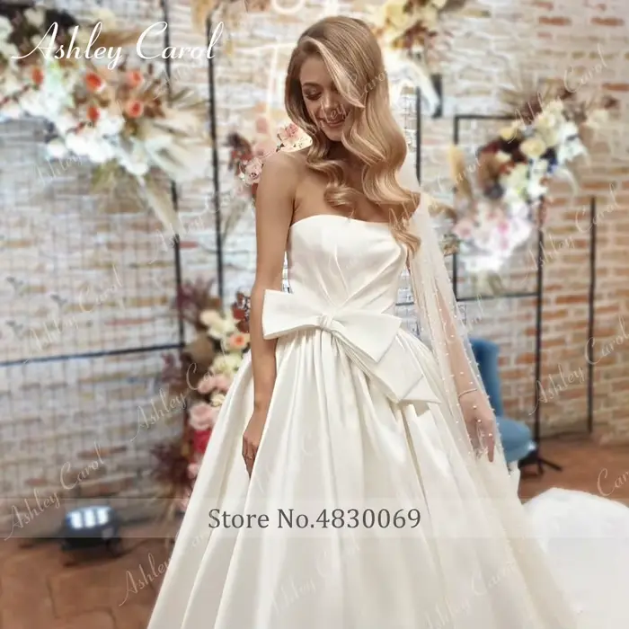 Ashley Carol-Robe de mariée élégante en satin