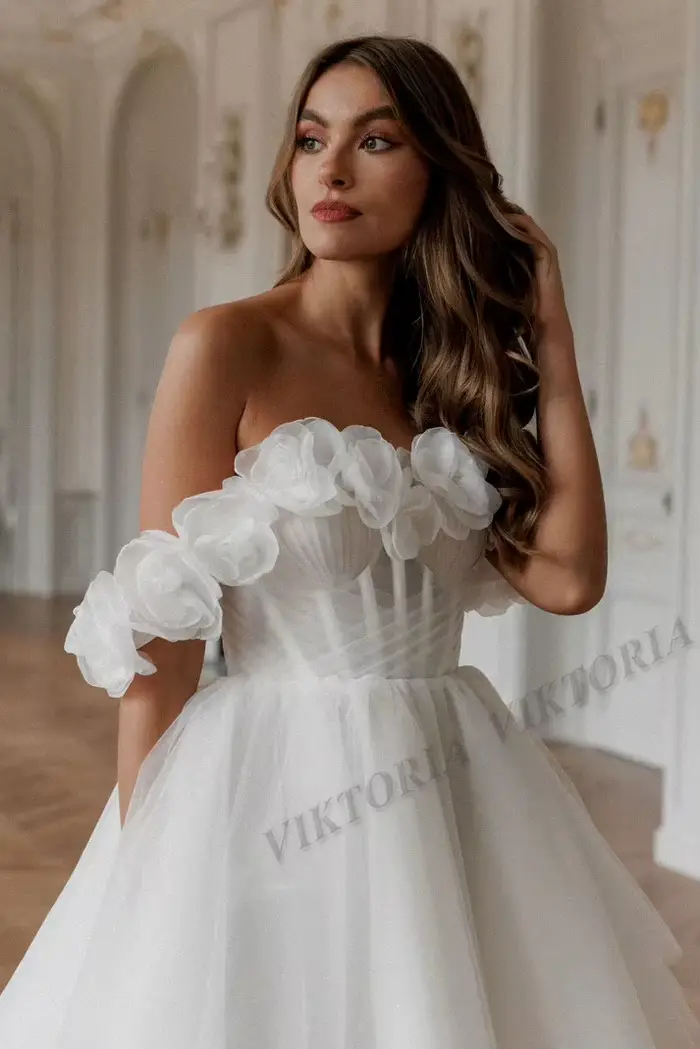 Robe de Mariée Courte VIKTORIA en Tulle Polyesters Plissée avec Lacets pour Femmes Occasions Spéciales Personnalisée