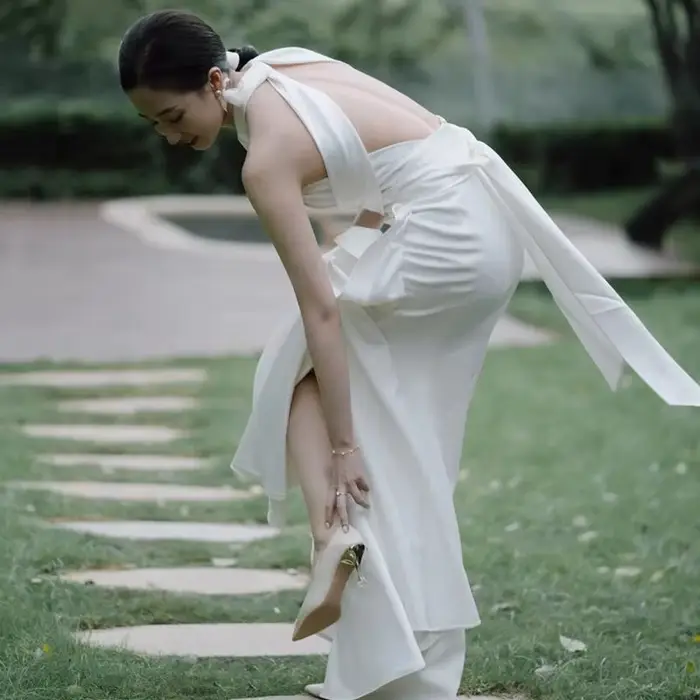 Robe de mariée en satin blanc simple pour femme
