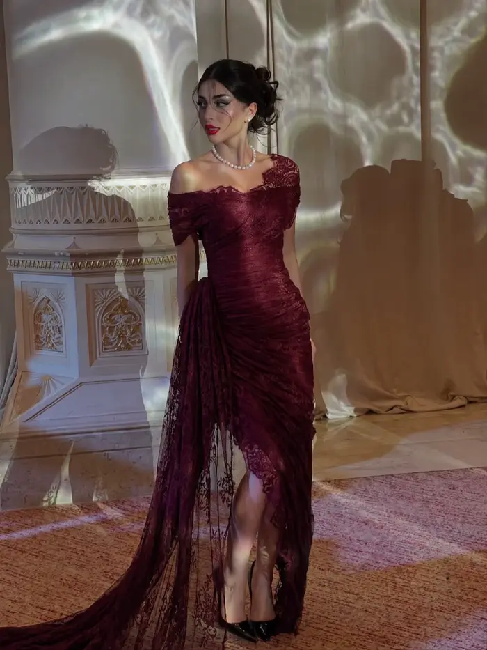 Robe de soirée plissée rouge bordeaux en dentelle, épaules dénudées, sans manches, style sirène, pour bal de promo, soirée formelle, mariage, personnalisable
