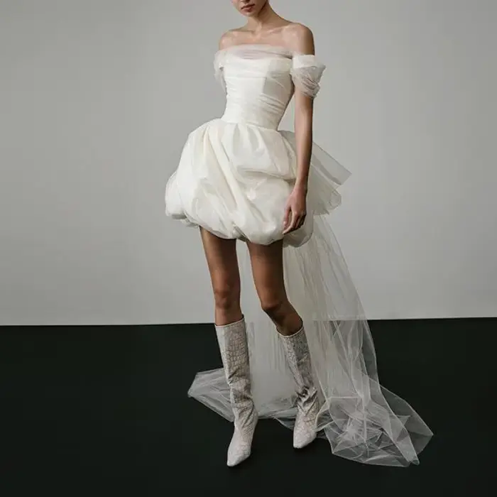 Robe de Mariée Courte Classique et Élégante